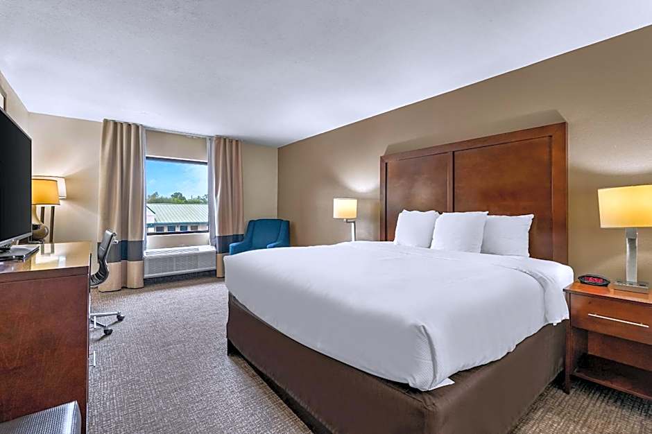 Photo 1 of 3 of 1 King Bed