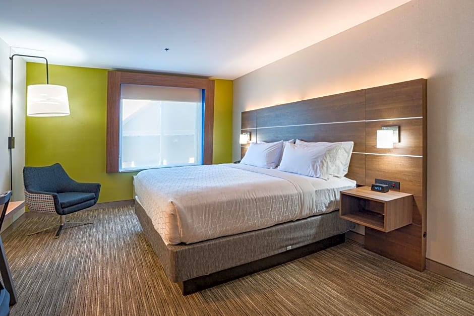 Holiday Inn Express Hotel & Suites Swansea By IHG