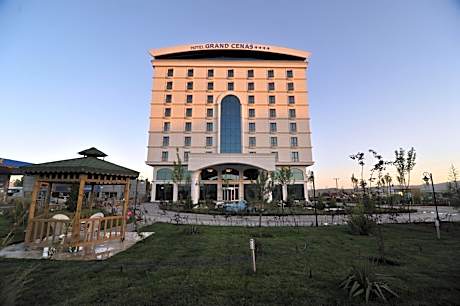 Grand Cenas Hotel