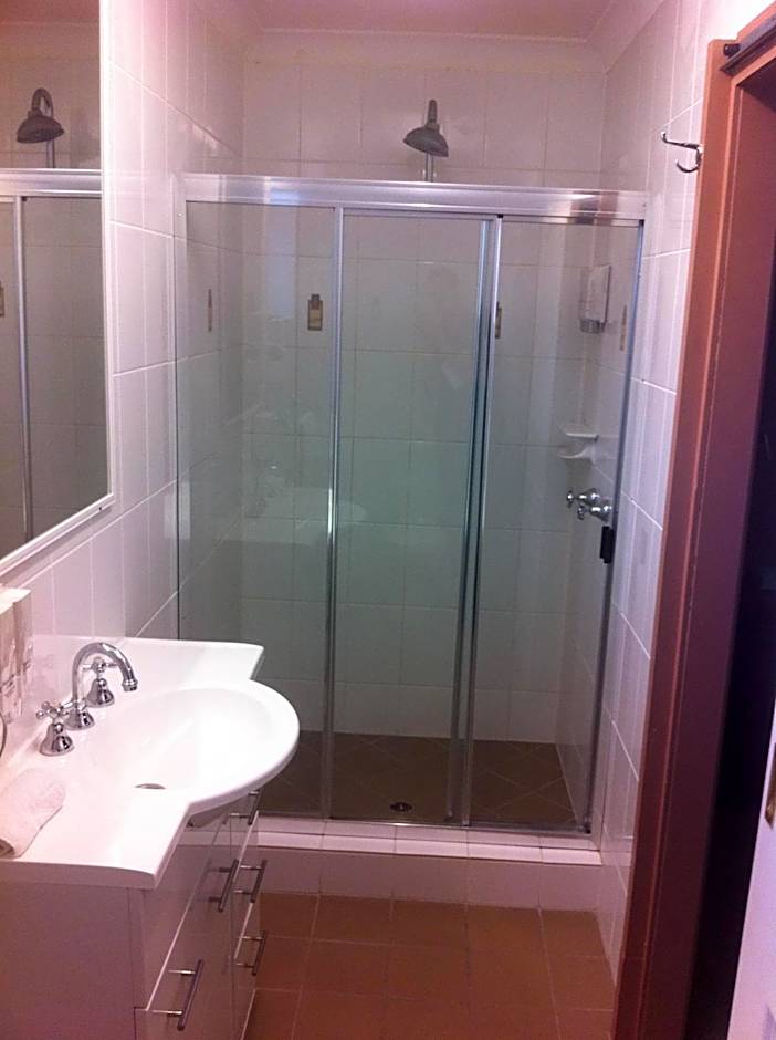 Centrepoint Motor Inn