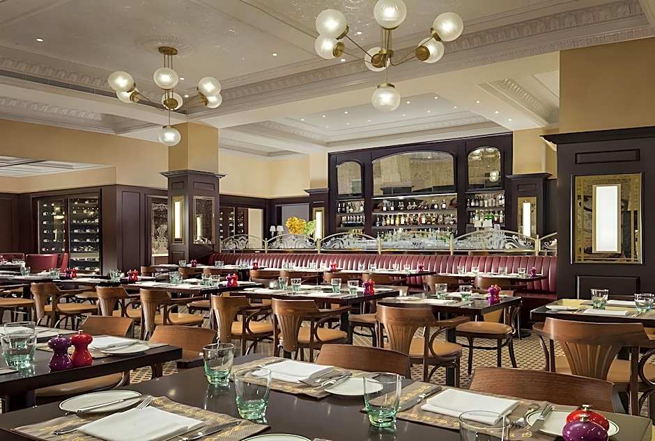 The Parisian Macao