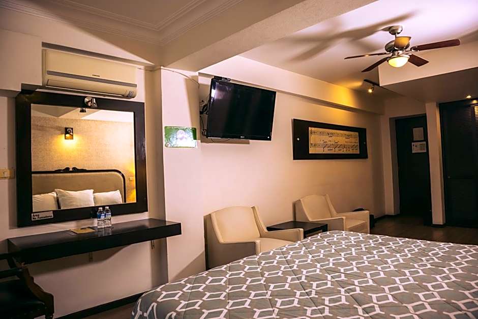 Hotel Clara Luna