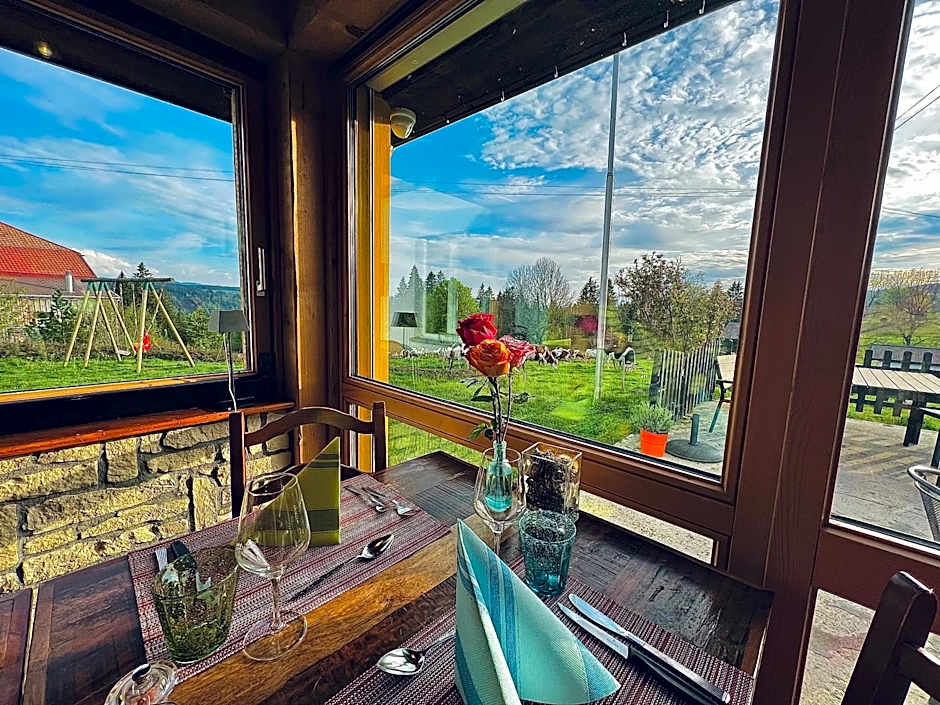 Hôtel Restaurant Les Cernets Swiss-Lodge SSH