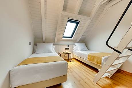 DUPLEX QUADRUPLE ROOM (4 ADULTS)