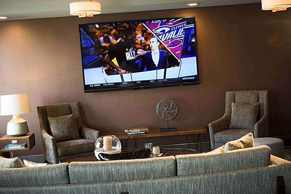 Renaissance by Marriott Allentown Hotel