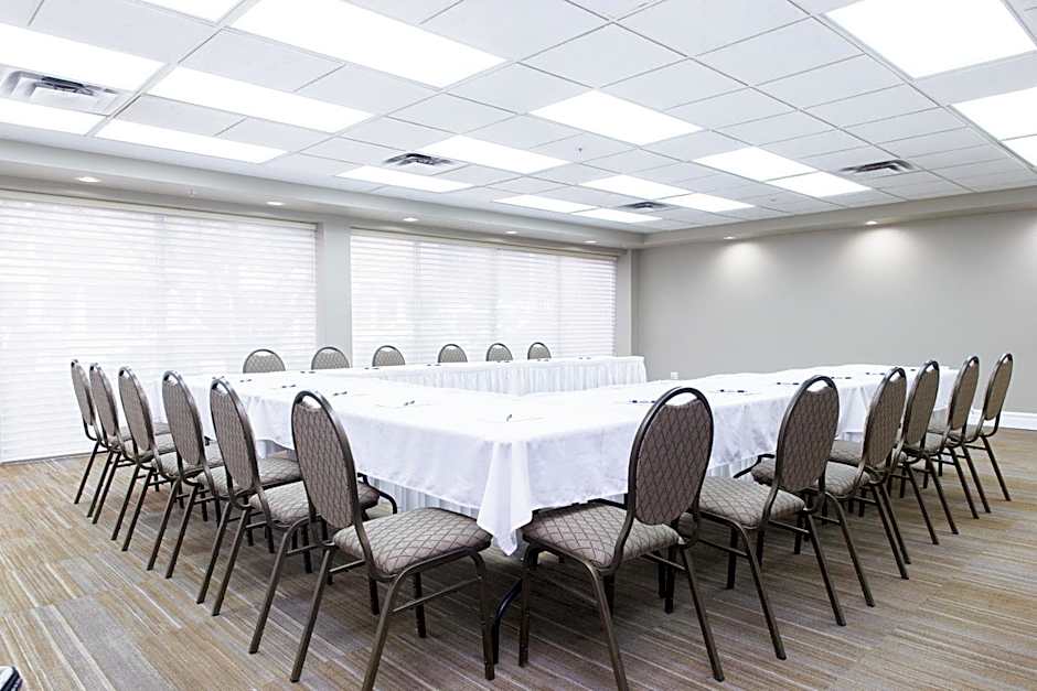 Canterra Suites Hotel