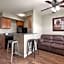 Eagle's Den Suites Kenedy a Travelodge by Wyndham