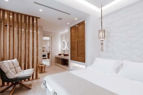 Villa 3 Bedrooms with Private Pool and Jetted Tub