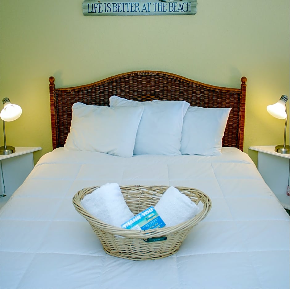 Barefoot Beach Club