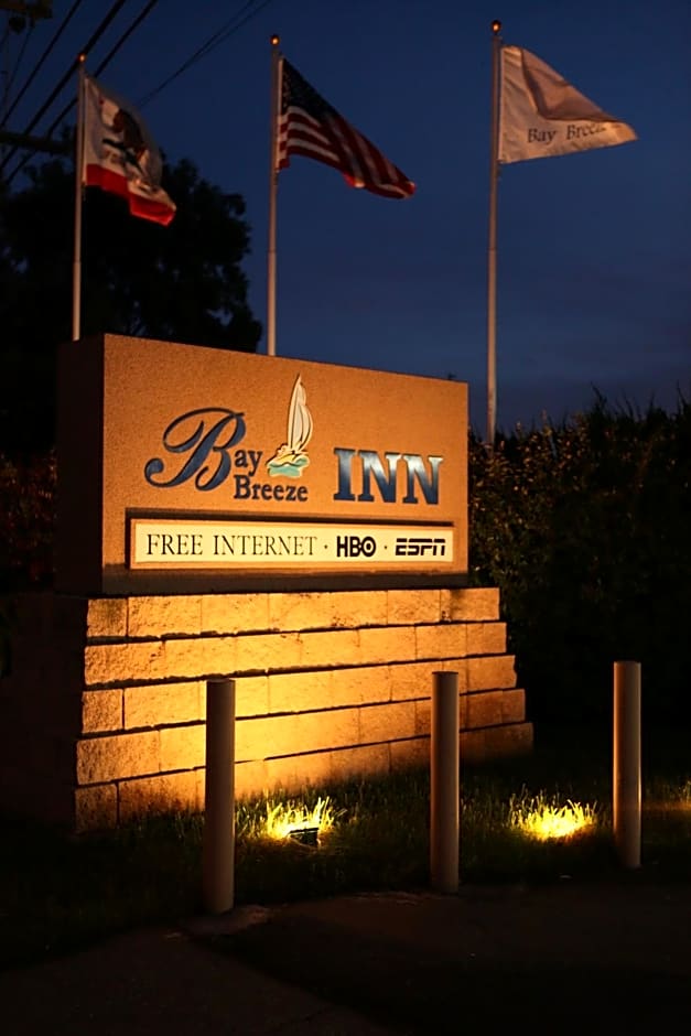 Bay Breeze Inn
