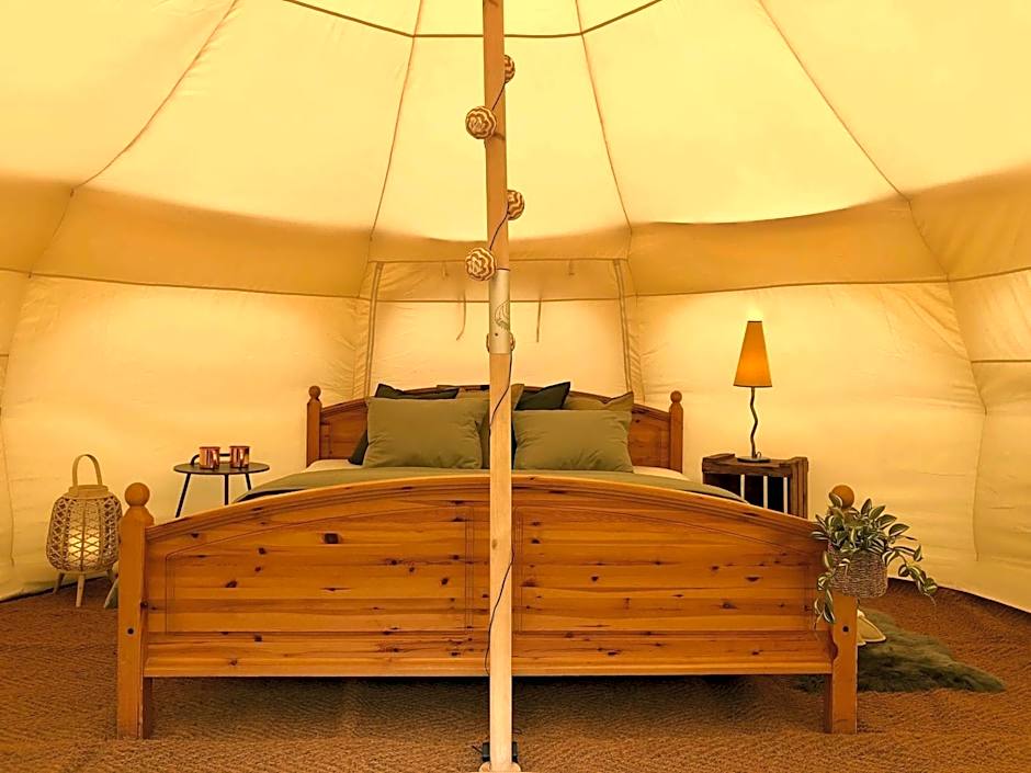 Camping & Ferienunterkünfte Steinplatte