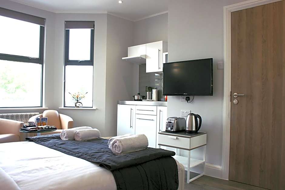 Westciti Caroco Aparthotel