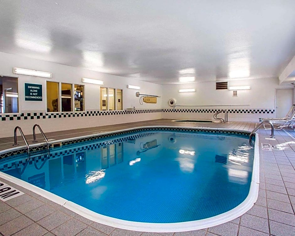 Quality Inn Dayton North - Vandalia