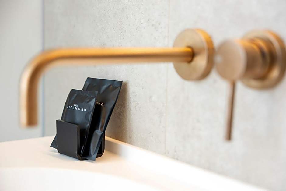 Hi Hotels Sirmione - Lakeview Pool