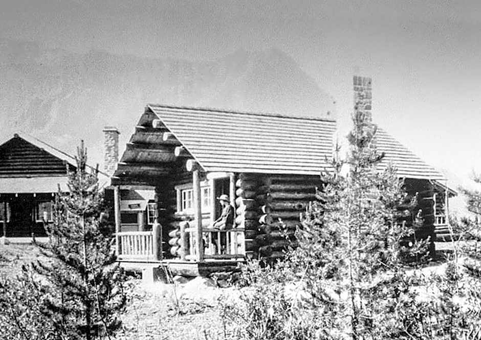 Storm Mountain Lodge & Cabins