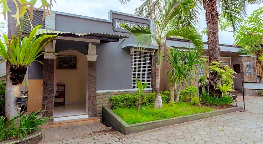 Hotel Mahkota Plengkung