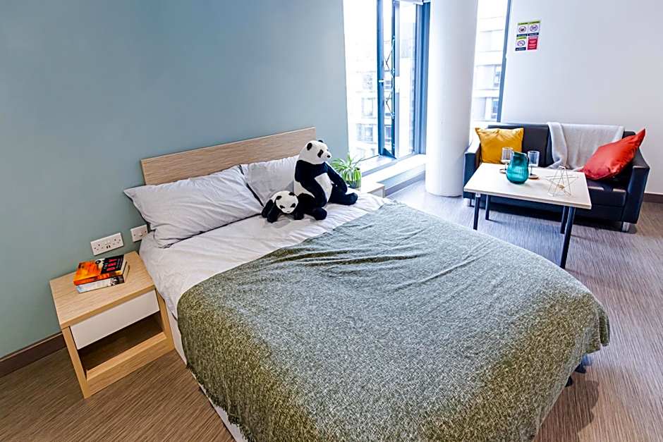 New Era Living - Private Rooms next to Bramall Lane