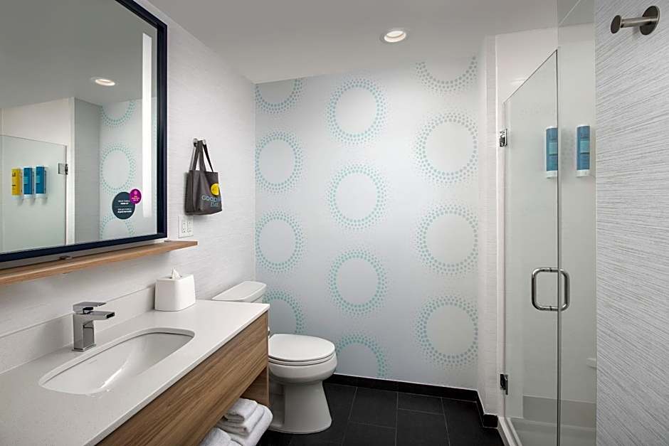 Tru by Hilton Mt Pleasant Charleston