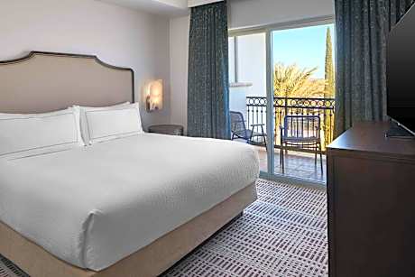 One-Bedroom King Suite with Sofa Bed - Balcony