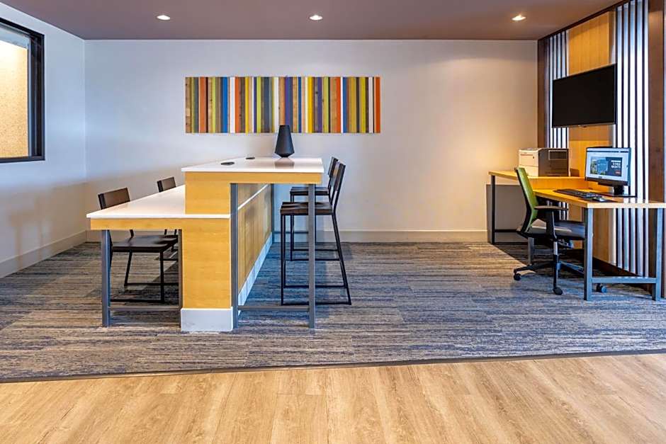 Holiday Inn Express & Suites Ft. Washington - Philadelphia By IHG