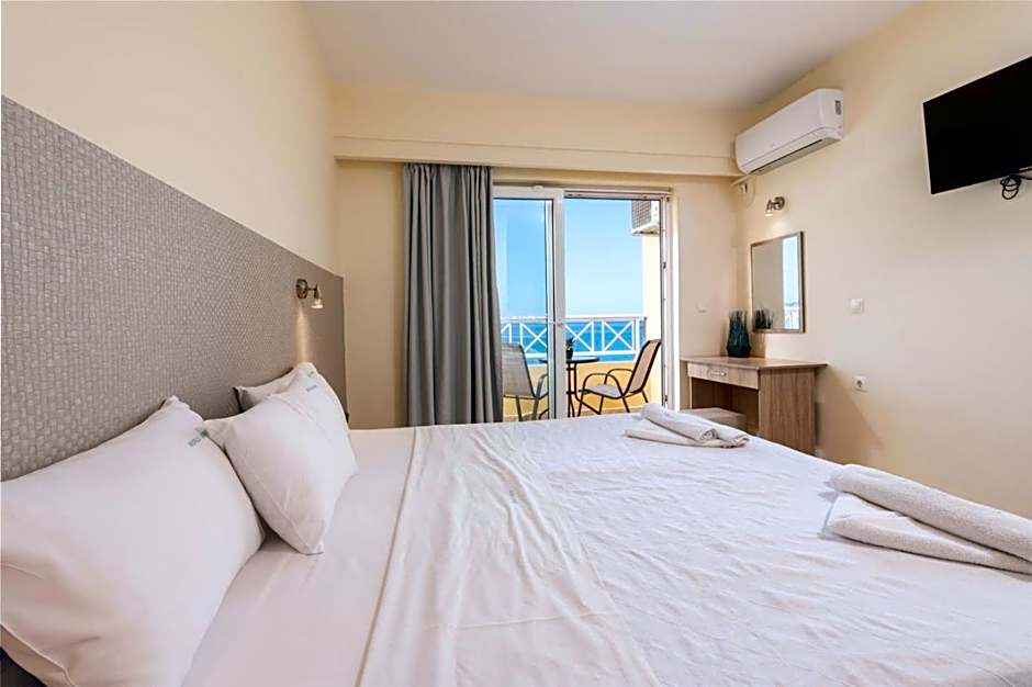 Nefeli Beach - living by the sea