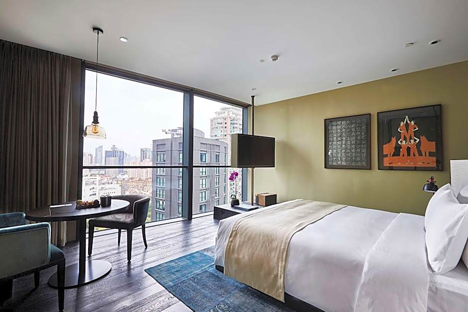 Photo 1 of 6 of Studio 1 King Bed