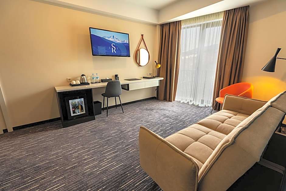 Photo 1 of 4 of Junior Suite