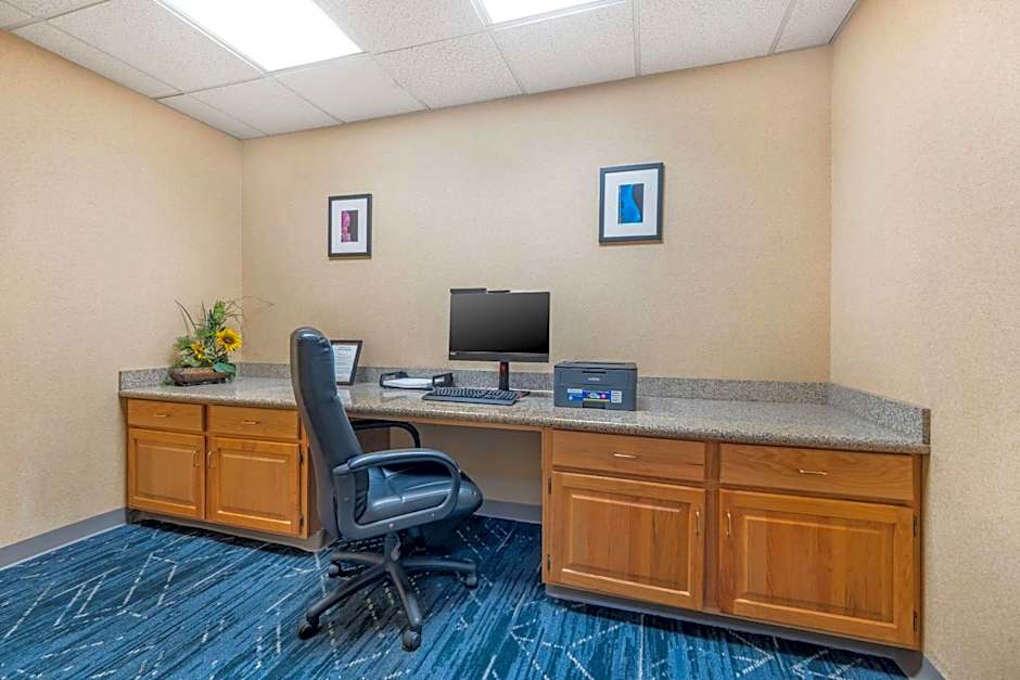 Comfort Suites Airport Louisville