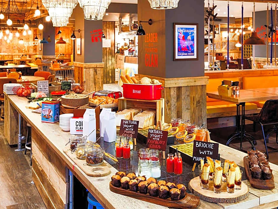 Manchester Portland By Sunday