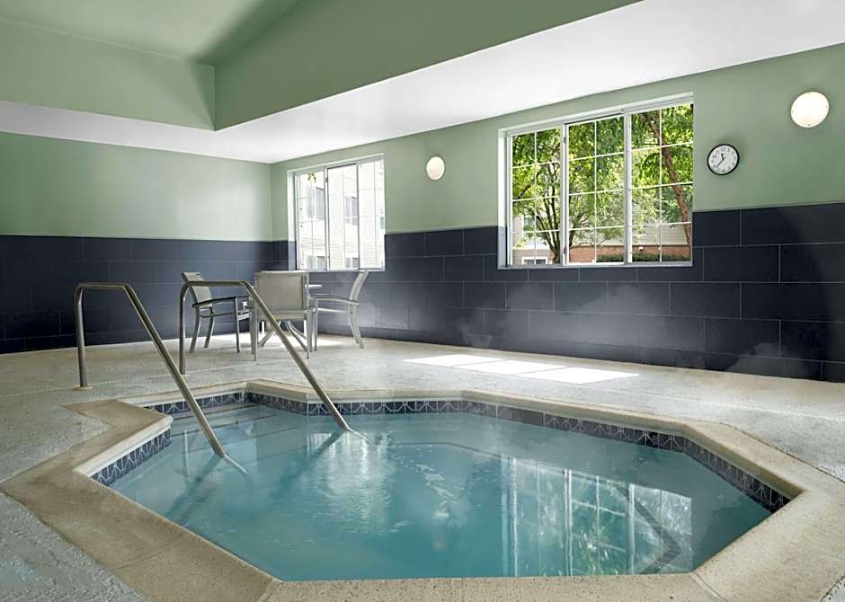 Homewood Suites By Hilton Somerset Nj