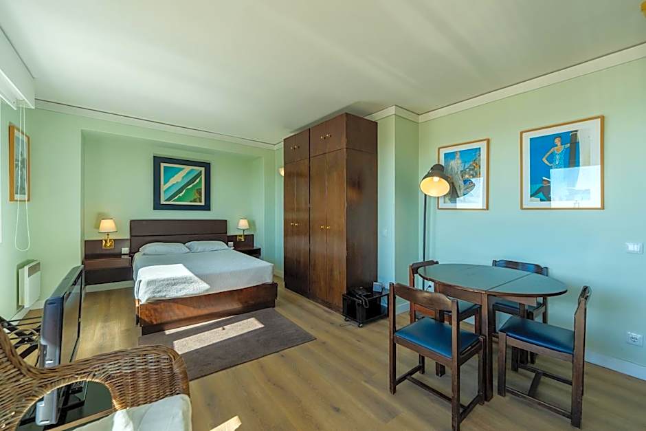 Hotel Apartamento Solverde