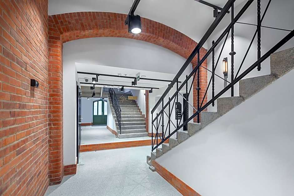 Lofty Kampus Garnizon