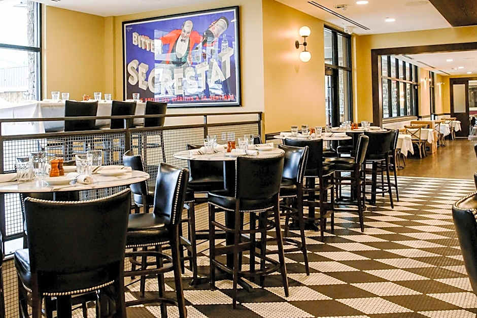 The Cloudveil, Autograph Collection