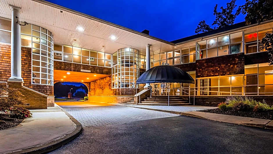 Photo 1 of 21 of Best Western Plus The Inn & Suites At The Falls