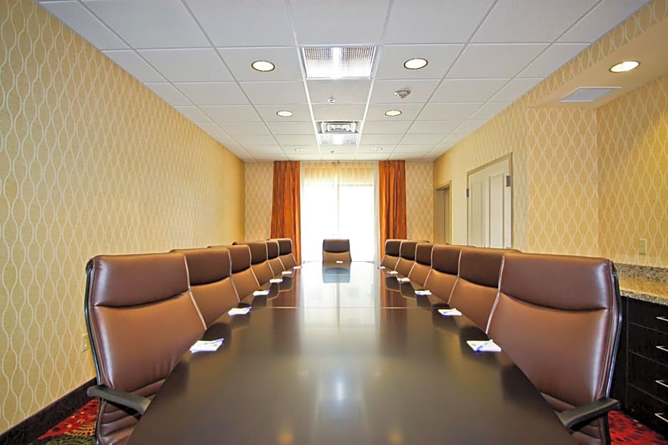 Holiday Inn Express and Suites Missoula By IHG