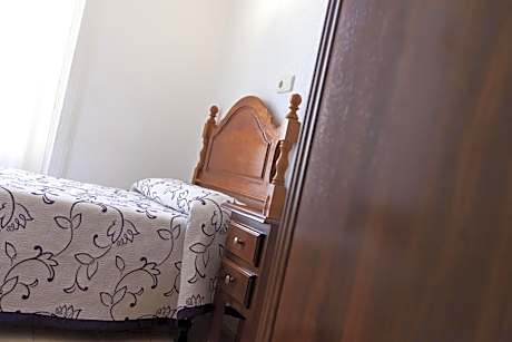 Single Room with Shared Bathroom