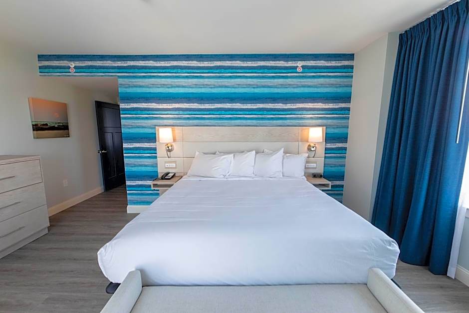 Photo 1 of 4 of 1 King Bed Suite