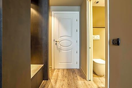 Standard Double/Twin bedroom for disabled