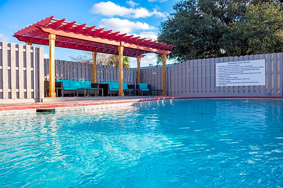 Admiral's Inn on Tybee Island