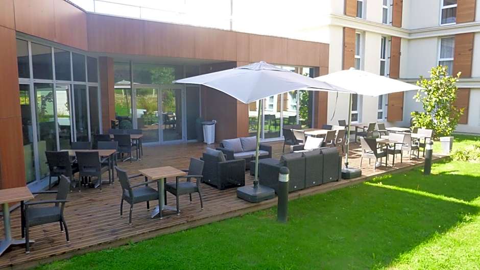 Residhome Paris-Guyancourt