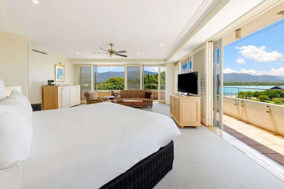 Pullman Reef Hotel Casino