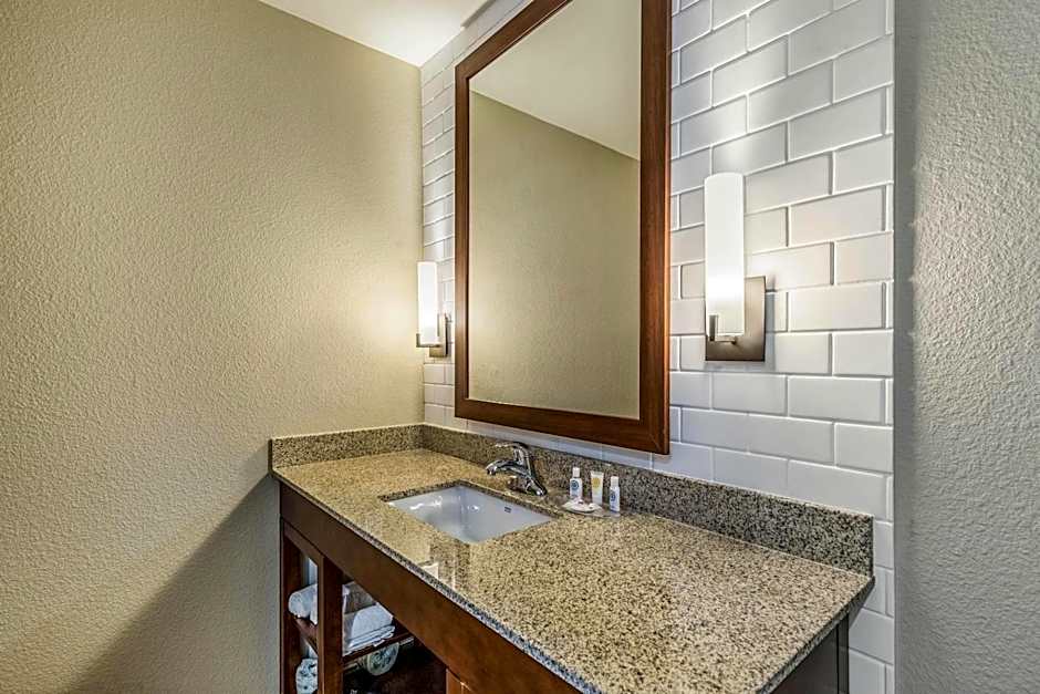 Comfort Suites Channelview - Houston East