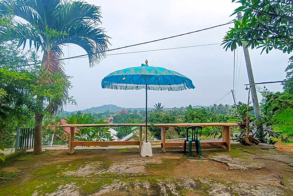 Rejeng Bungalow Near Gangga Waterfall Lombok