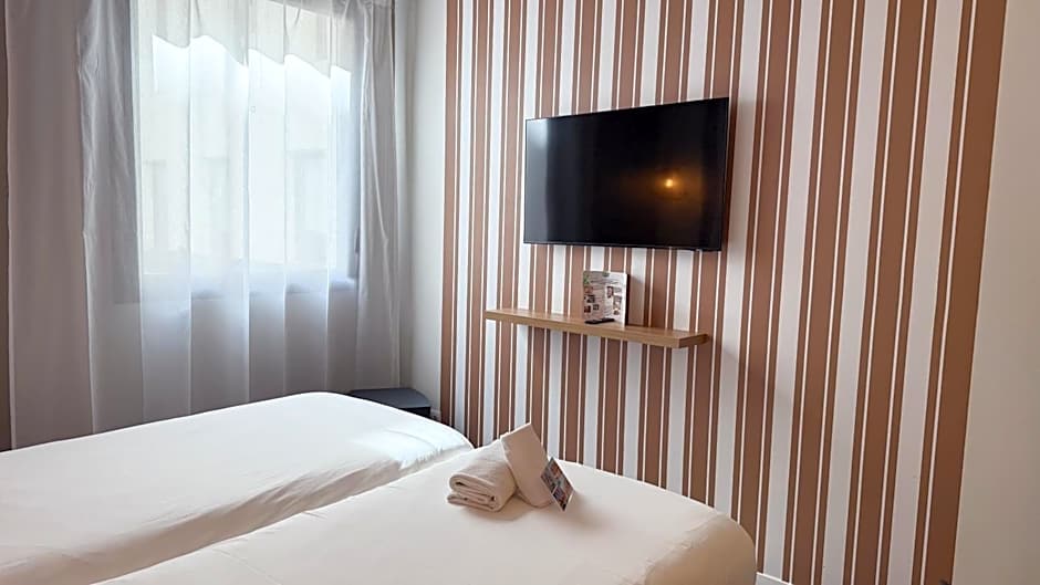 Ibis Styles Nimes Gare Centre Hotel
