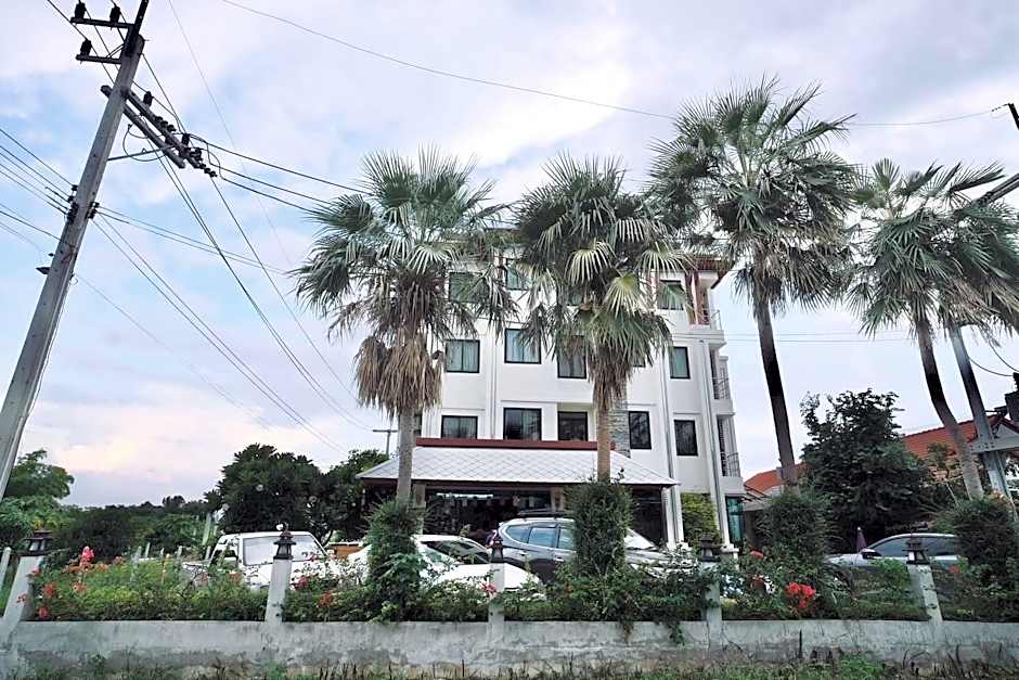 Narai Iyara Palace