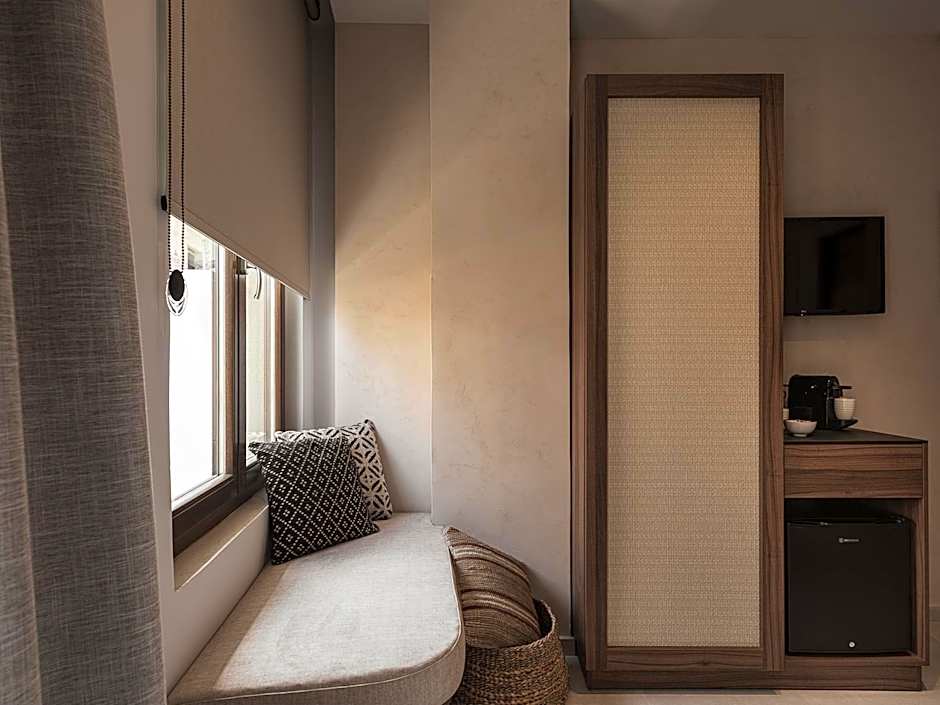 Copal Simple Staying