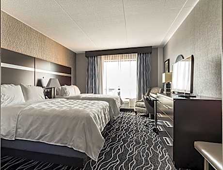 2 Queen Beds Standard