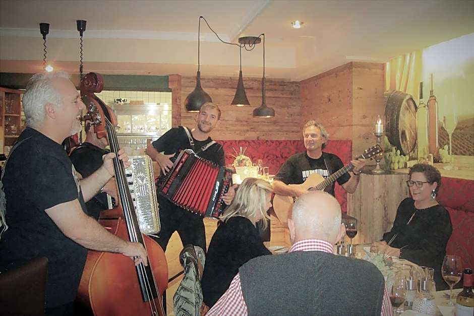 La Pasta Hotel Restaurant