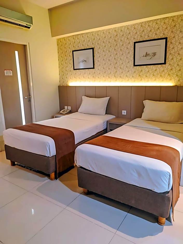 The Square Surabaya Hotel