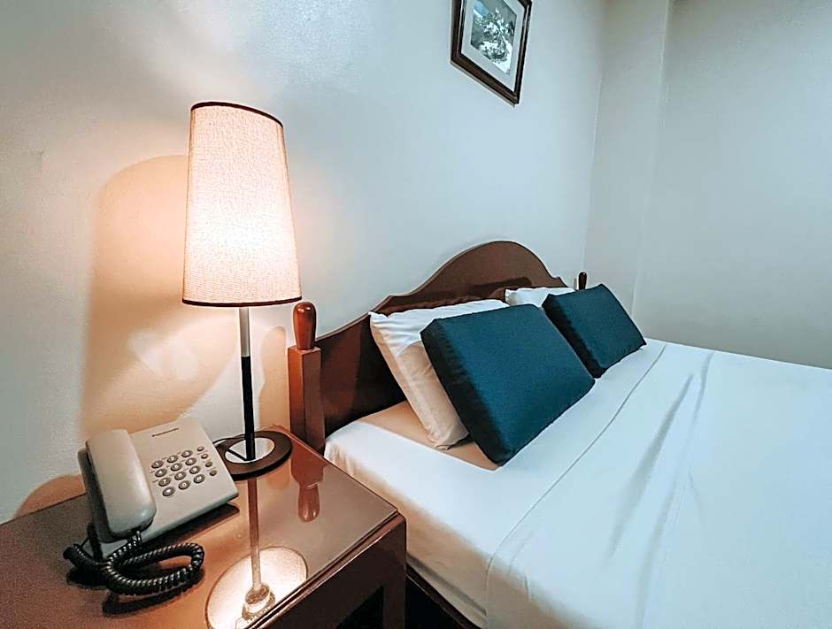 Photo 1 of 4 of Double Room